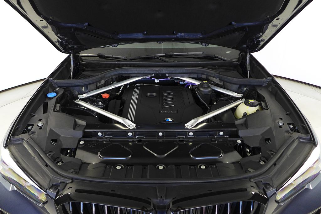 Thumbnail: 2022 BMW X5 - 6