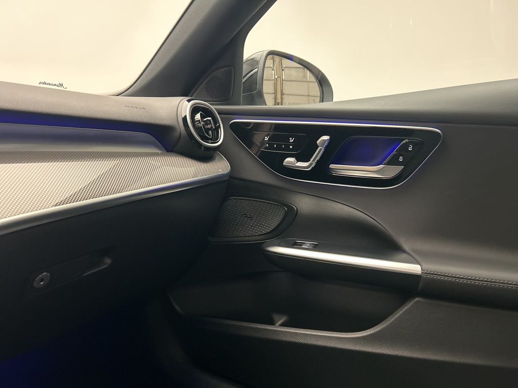 Thumbnail: 2025 Mercedes-Benz C-Class - 20