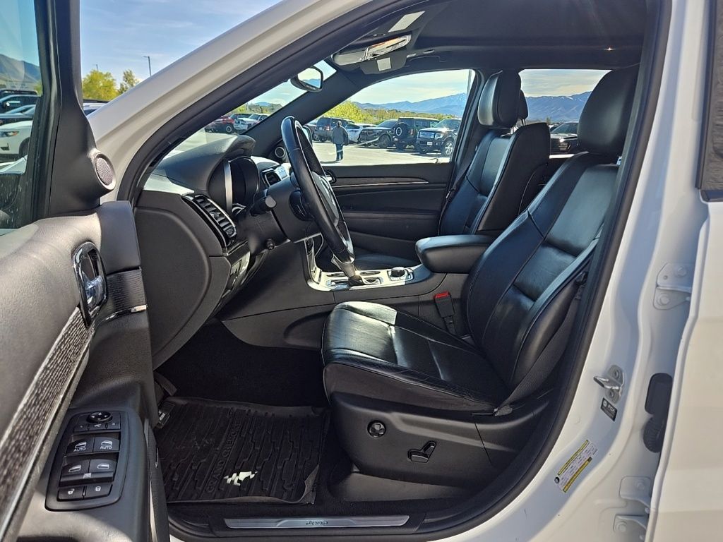 Used 2021 White Jeep High Altitude image 19