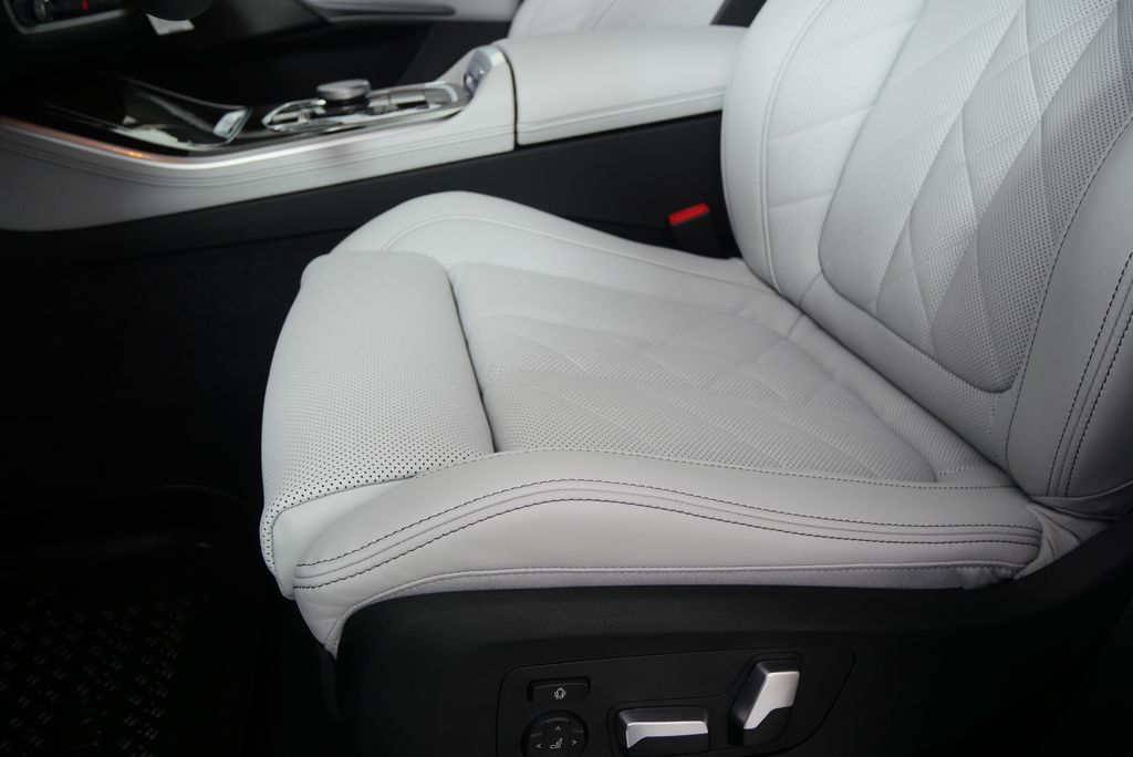 2026 BMW X5 sDrive40i 9