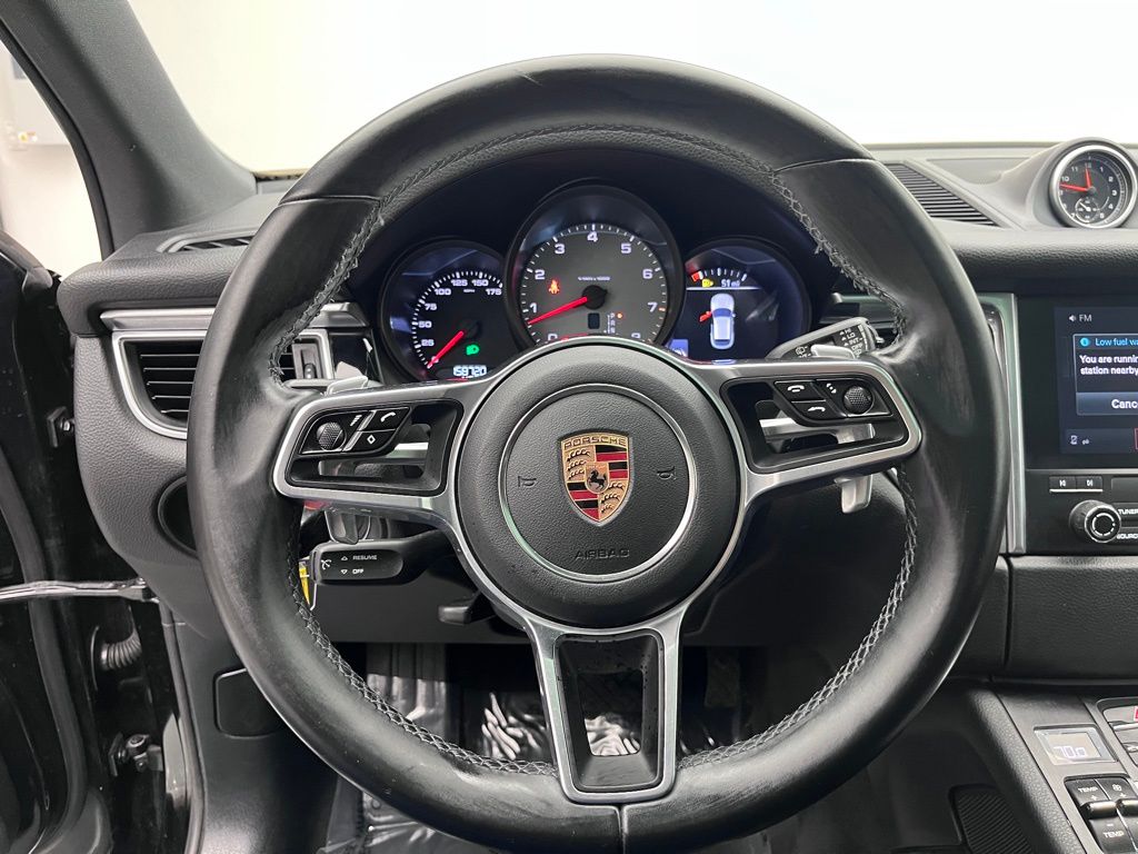2017 Porsche Macan S 12
