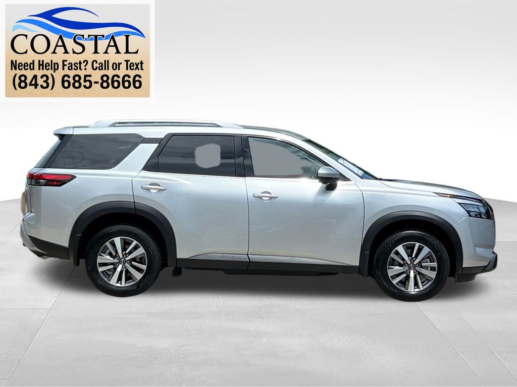 2025 Nissan Pathfinder SL Silver at Lugoff Nissan