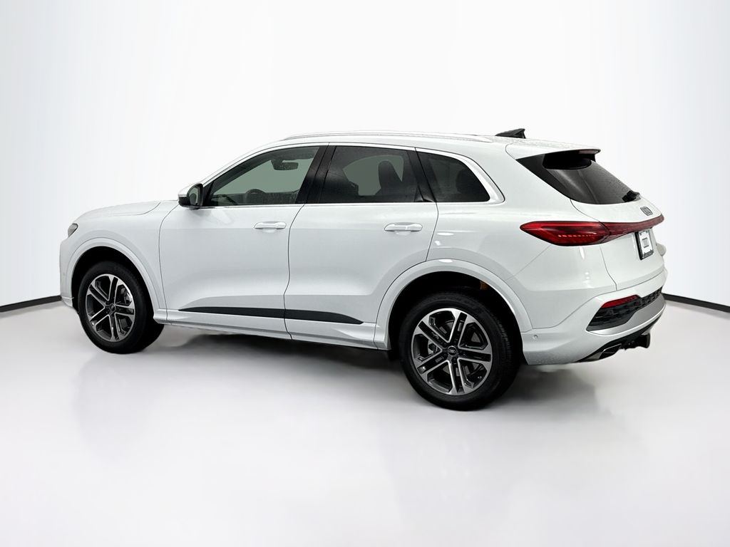 Thumbnail: 2025 Audi Q5 - 7