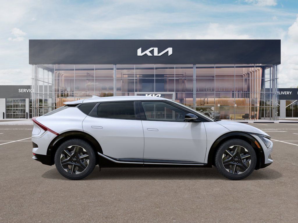 New 2025 Kia EV6 Wind