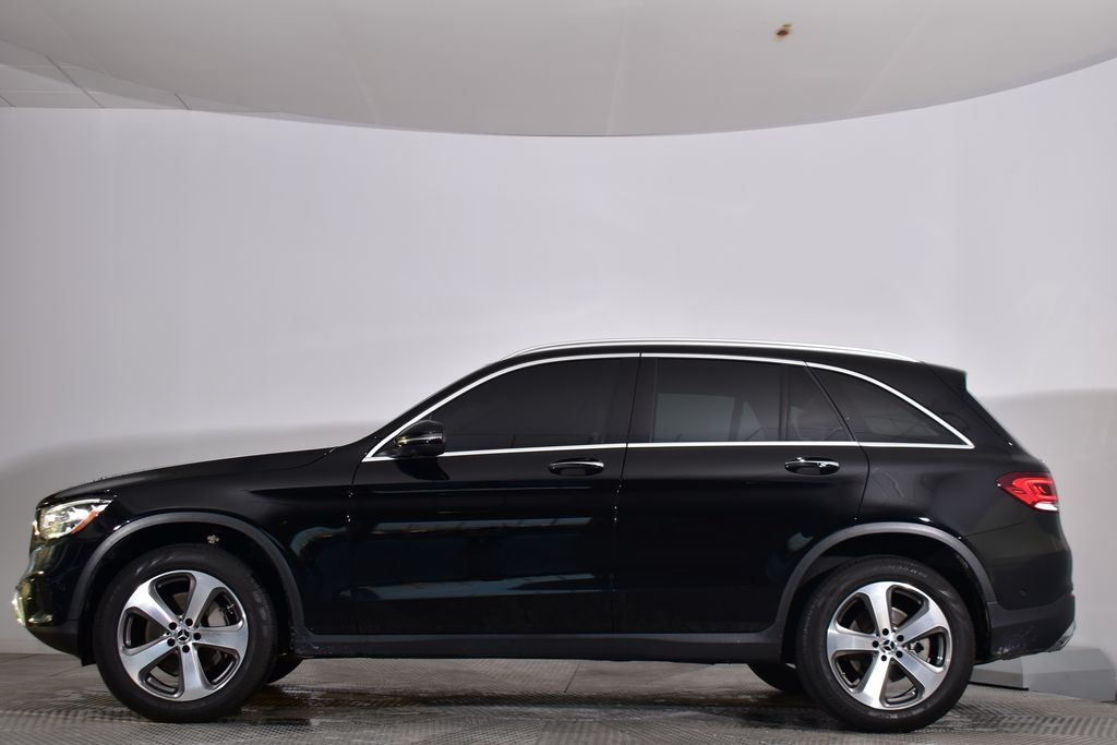 Thumbnail: 2022 Mercedes-Benz GLC - 2