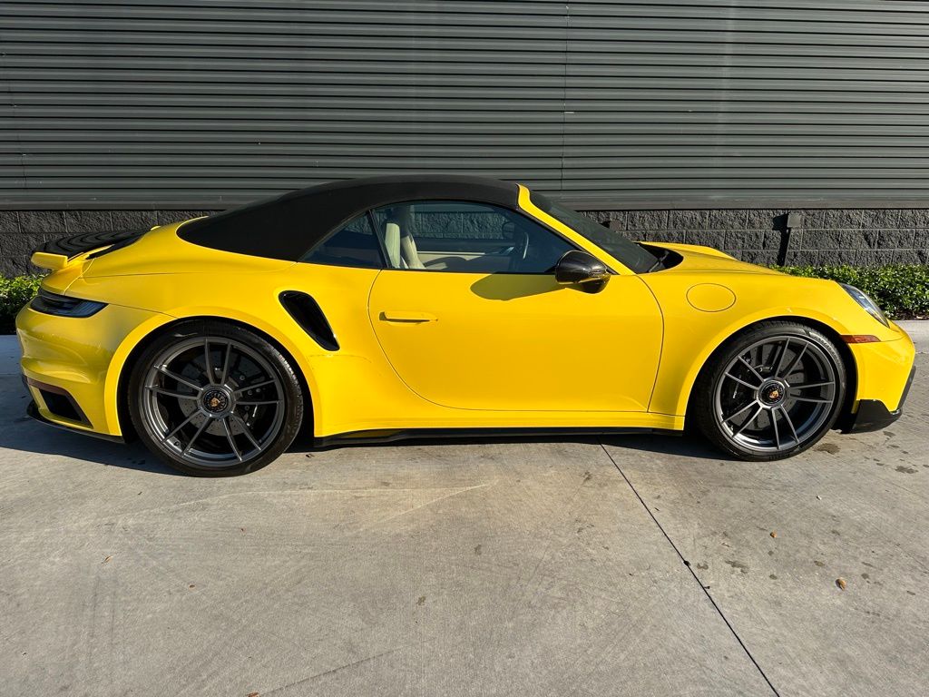 2023 Porsche 911 Turbo S 8