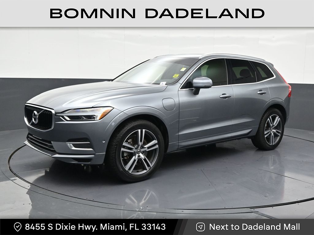 2019 Volvo XC60 Hybrid Plug-in T8 Momentum eAWD
