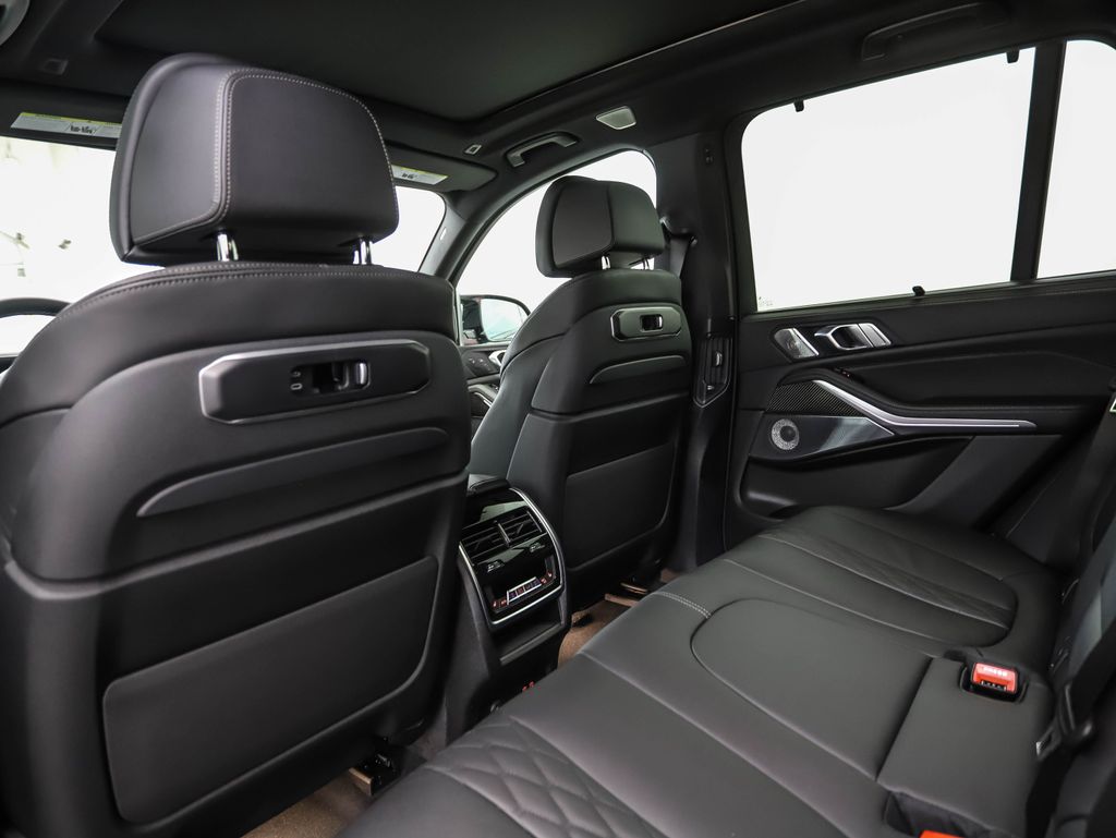 Thumbnail: 2026 BMW X5 - 20