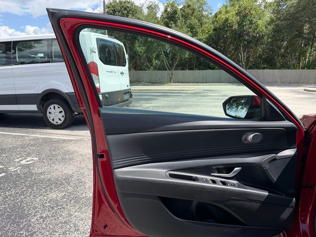 Used 2025 Hyundai Elantra Sedan