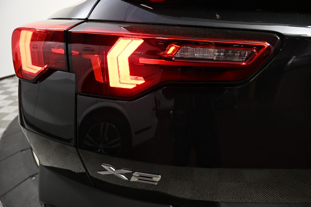 Thumbnail: 2025 BMW X2 - 11