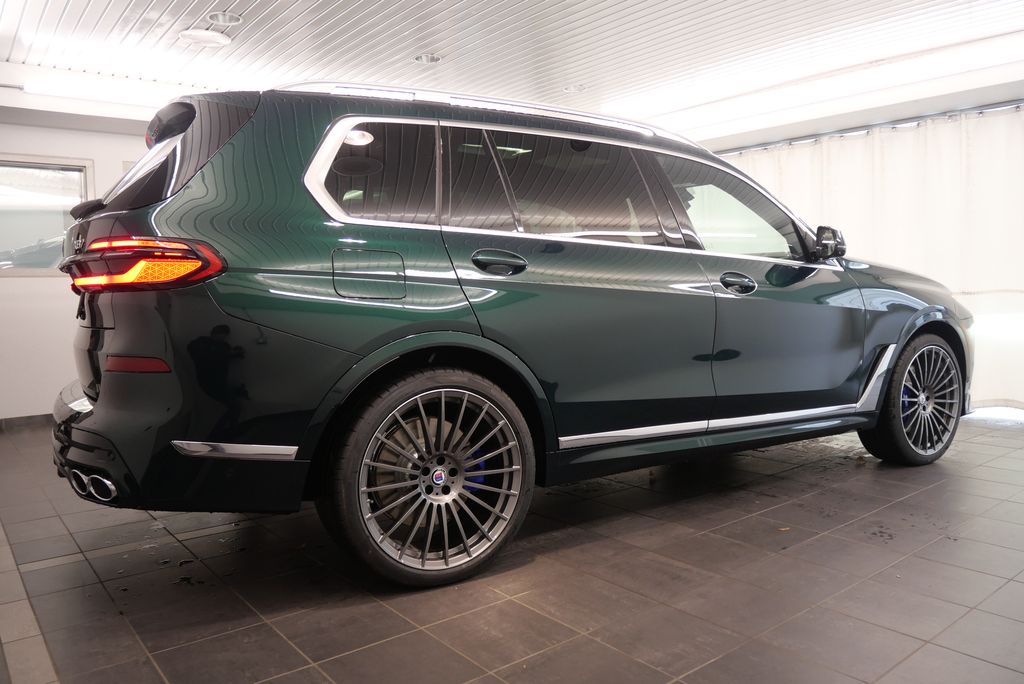 2025 BMW X7 Alpina XB7 8