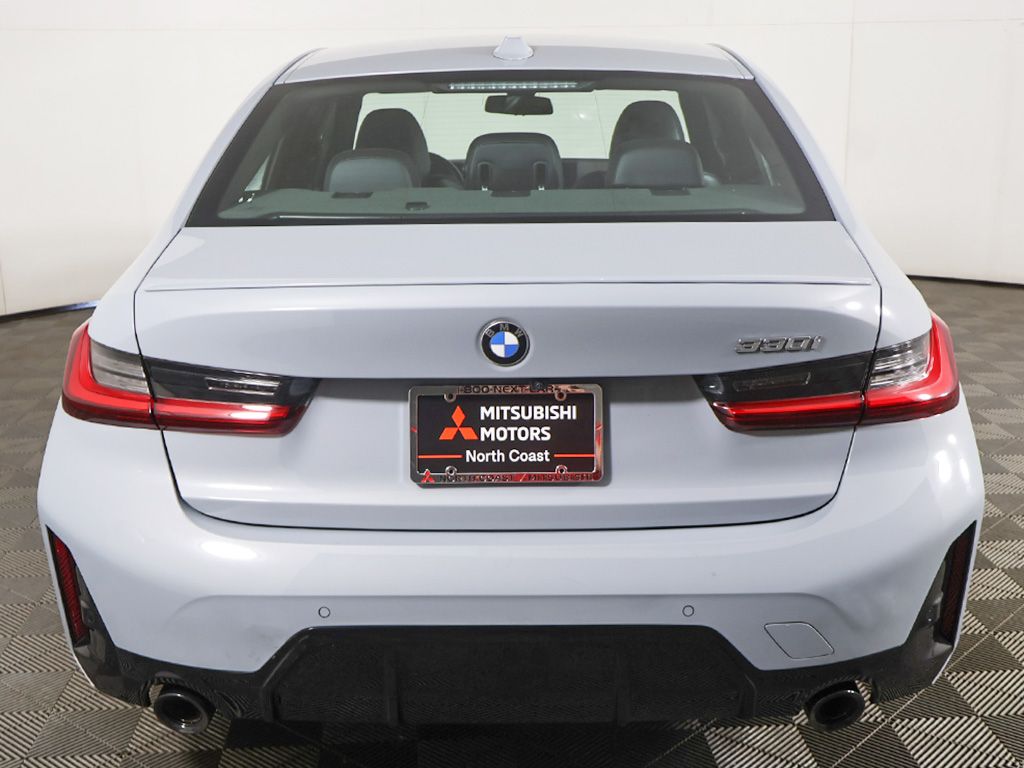 Used 2023 Gray BMW 330i image 10