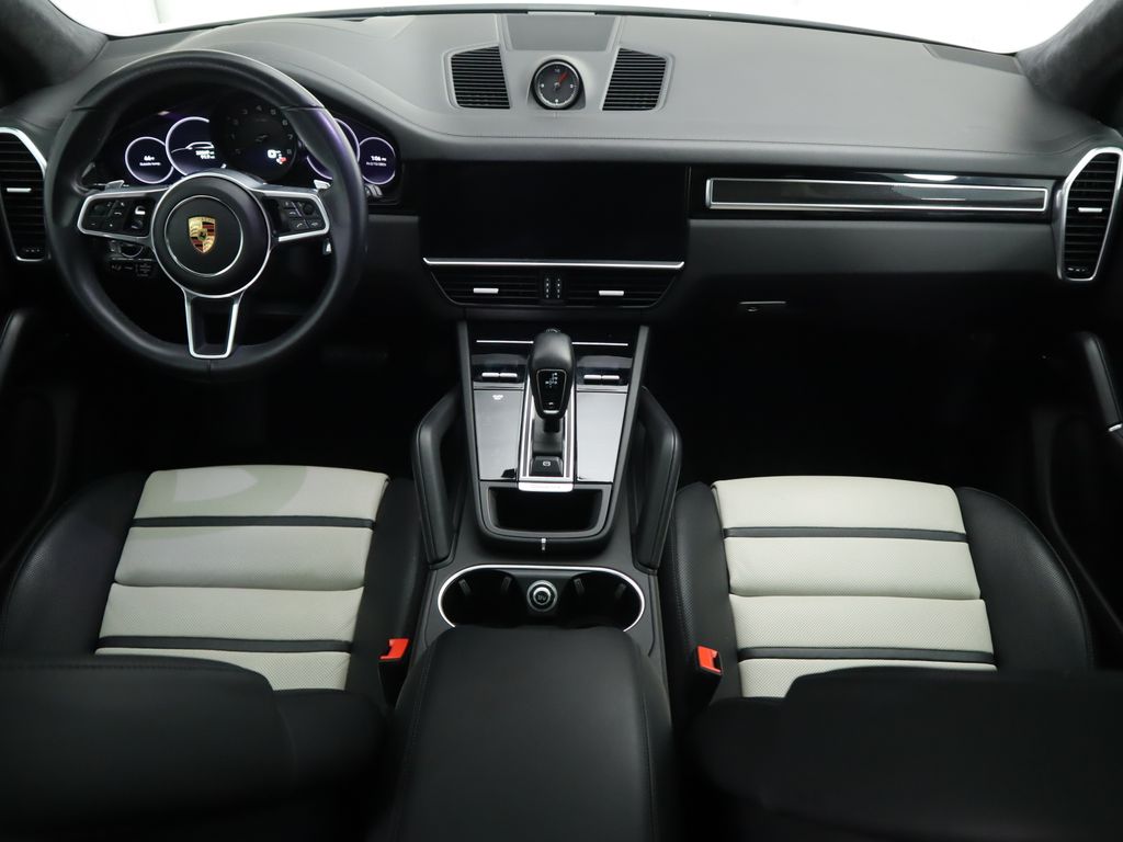 Thumbnail: 2023 Porsche Cayenne - 13