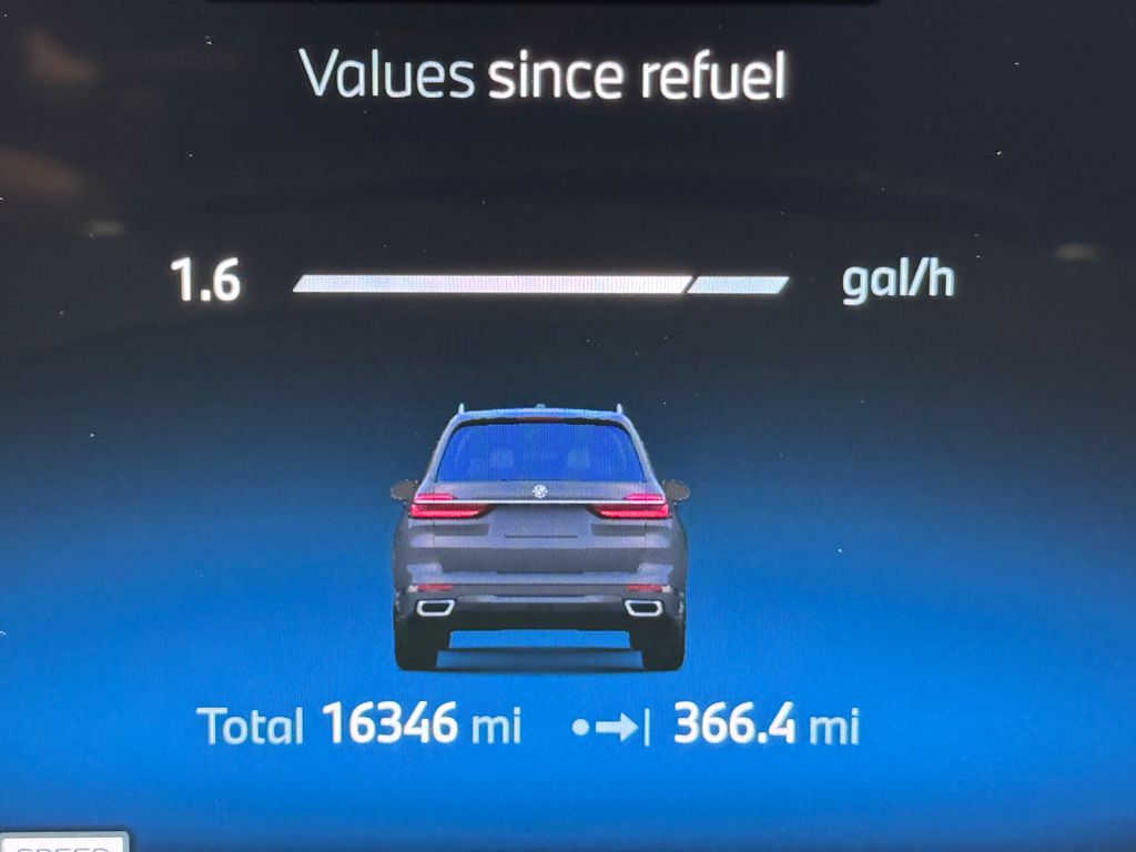 Certified Used 2025  BMW xDrive40i image 17