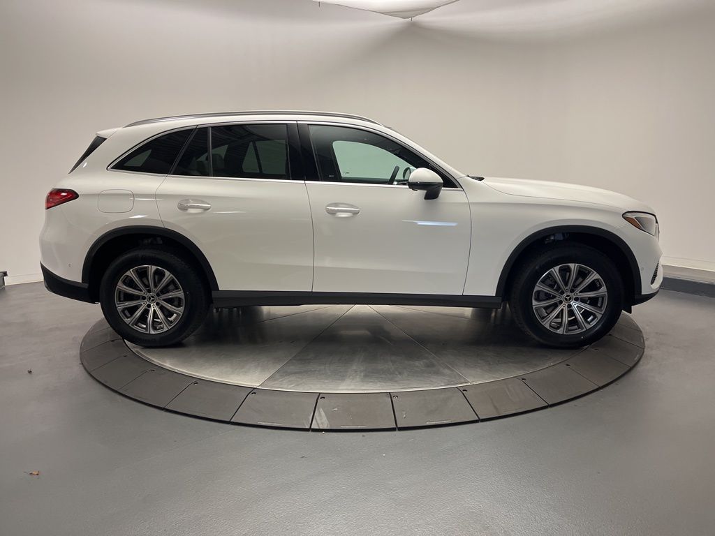 Thumbnail: 2026 Mercedes-Benz GLC - 8