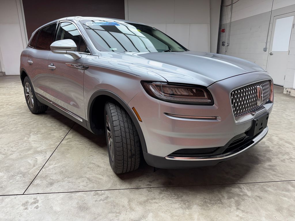 View vehicle photo 5