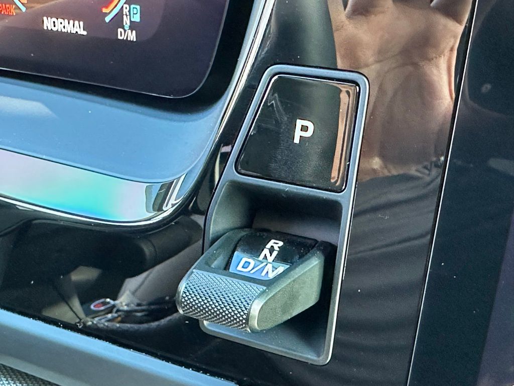 2024 Porsche Panamera  24