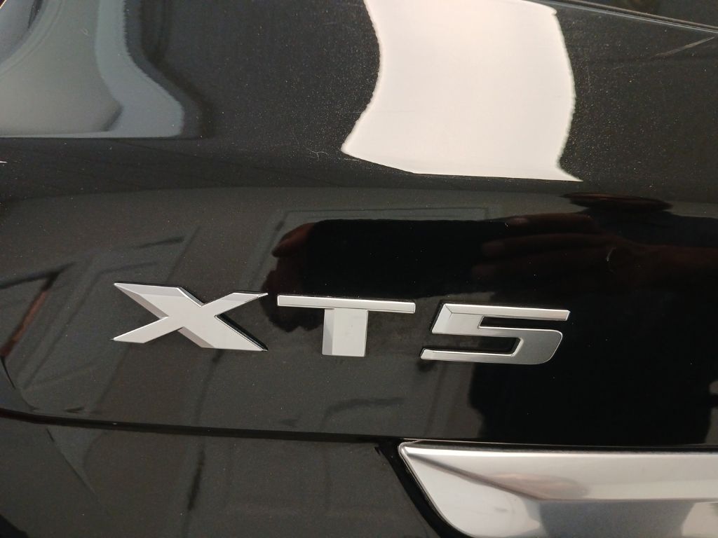 used 2025 Cadillac XT5 car, priced at $45,950