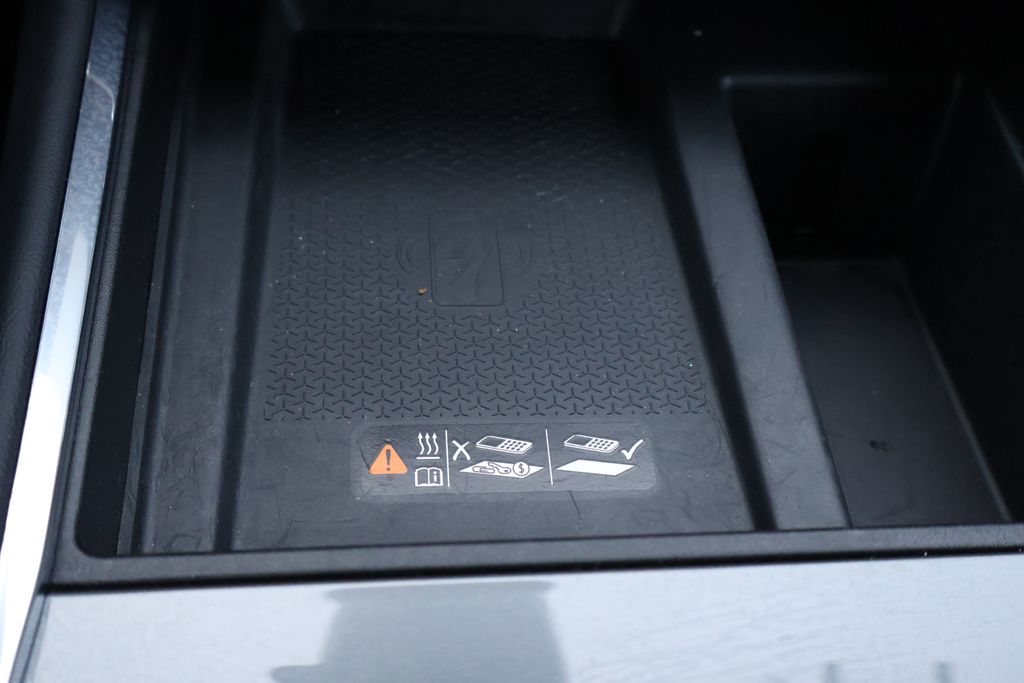 Thumbnail: 2025 GMC Acadia - 26