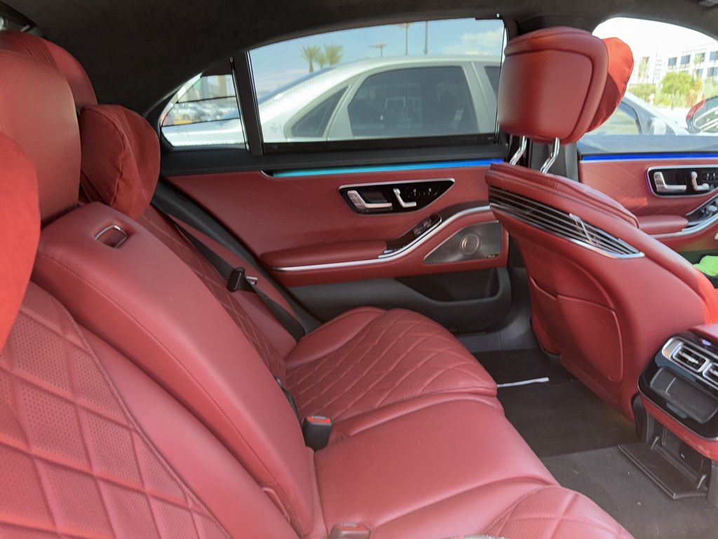 Thumbnail: 2021 Mercedes-Benz S-Class - 12