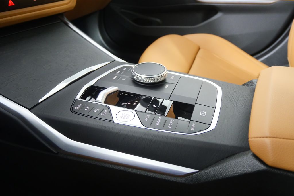 Thumbnail: 2024 BMW 3 Series - 27