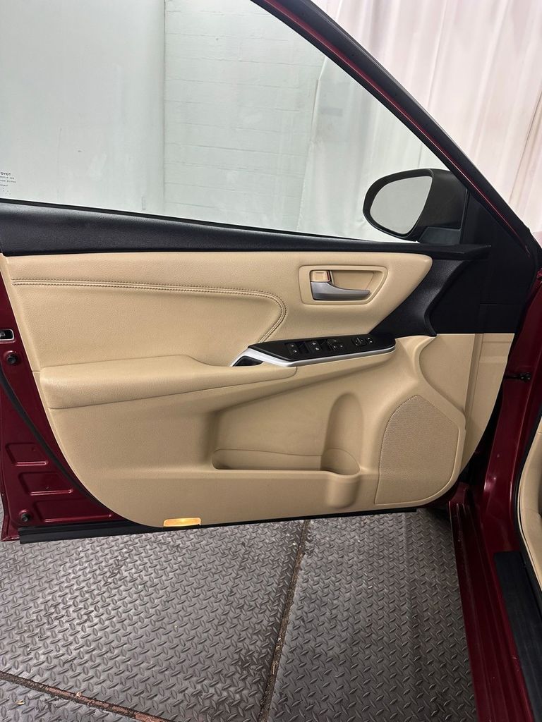 used 2017 Toyota Camry Hybrid car, priced at $12,985