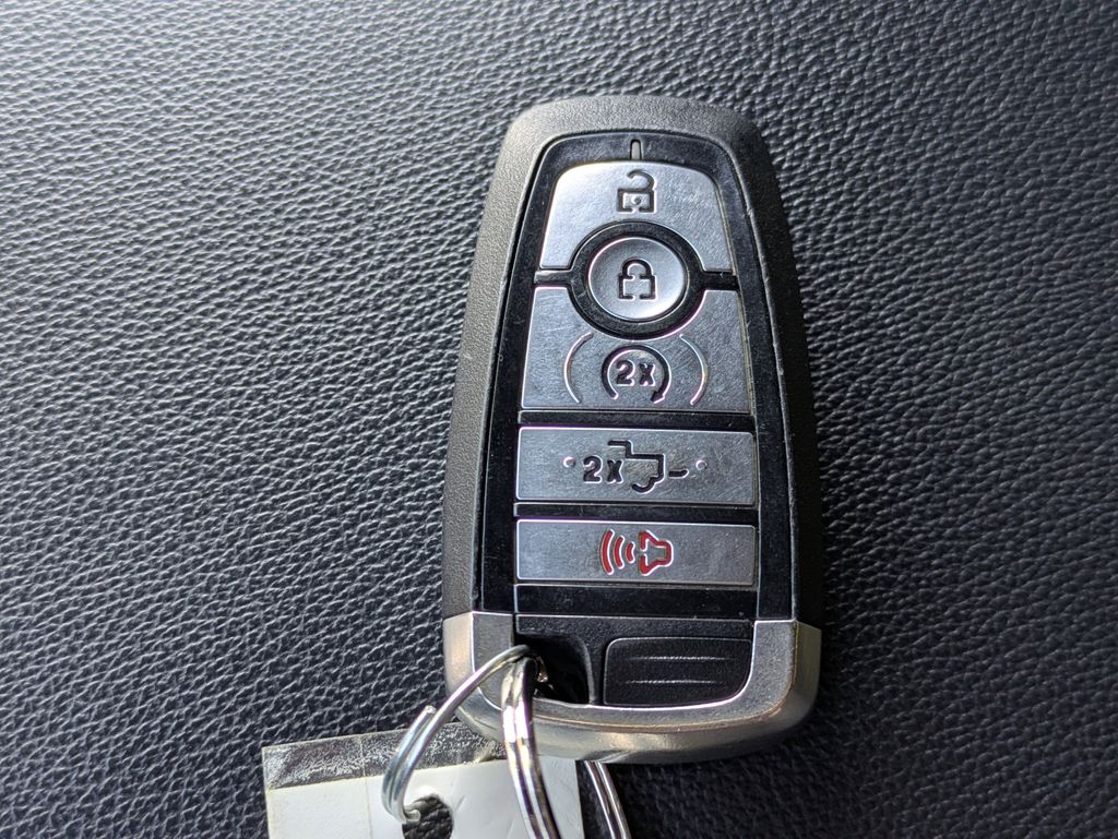 Used 2023 White Ford XLT image 27