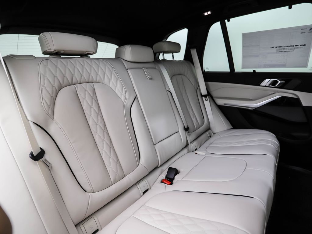 Thumbnail: 2026 BMW X5 - 28