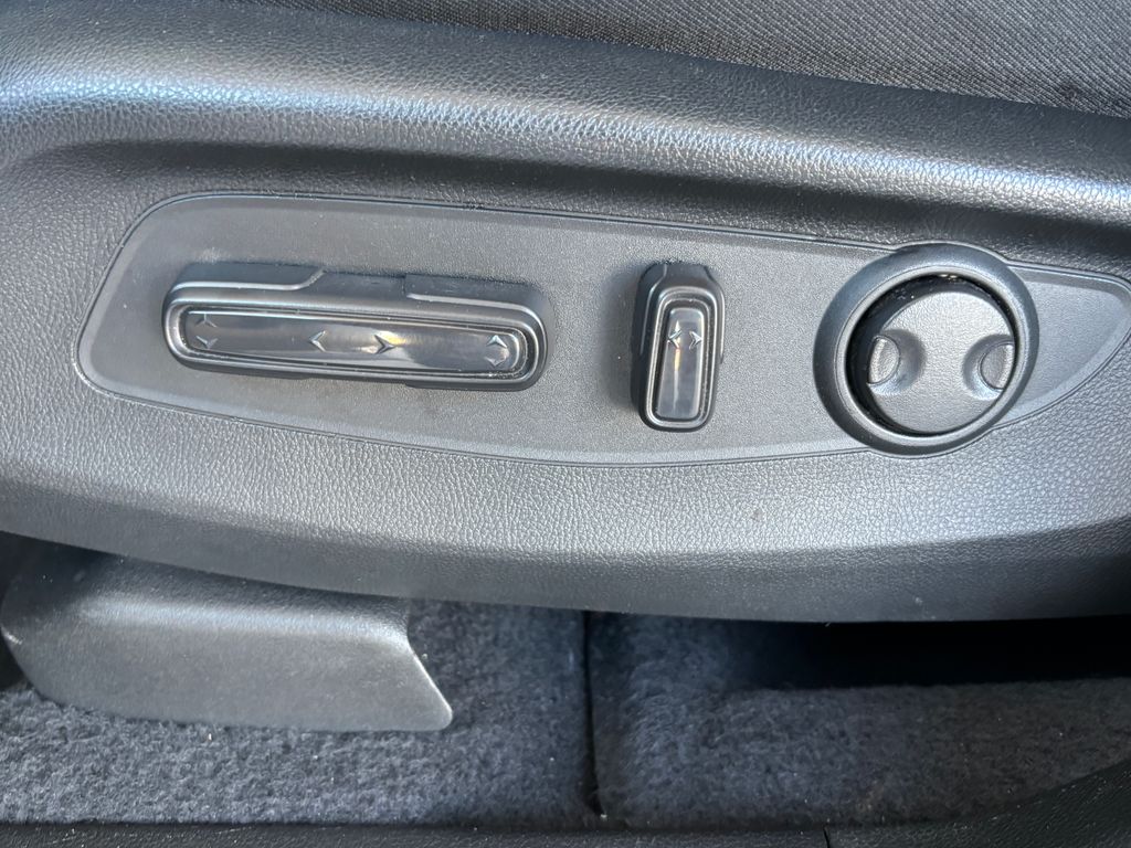 Thumbnail: 2023 Honda CR-V - 22