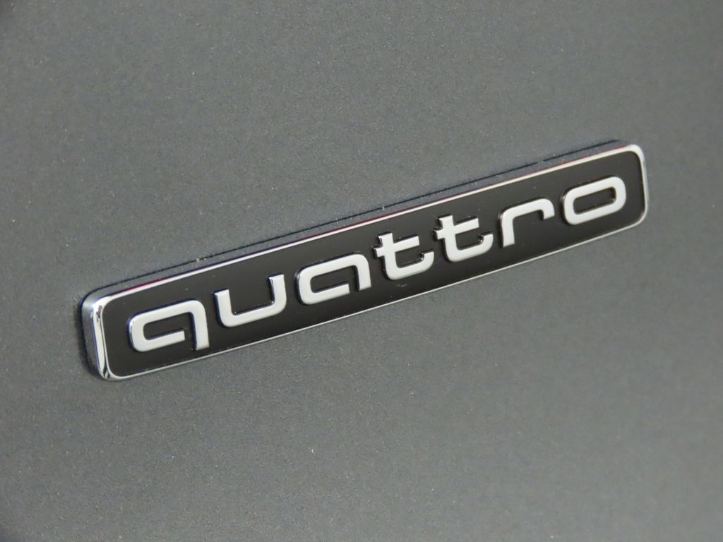 Thumbnail: 2026 Audi Q5 - 10
