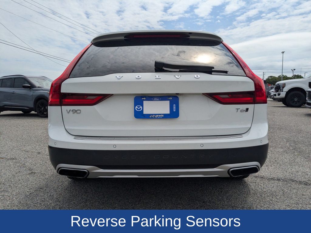 2018 Volvo V90 Cross Country T6
