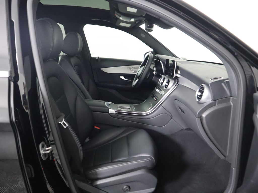 2022 Mercedes-Benz GLC 300 20