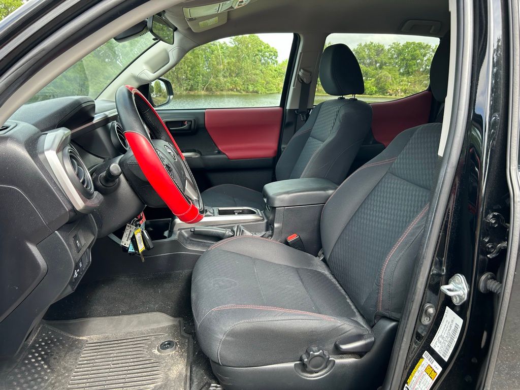 Thumbnail: 2023 Toyota Tacoma - 14