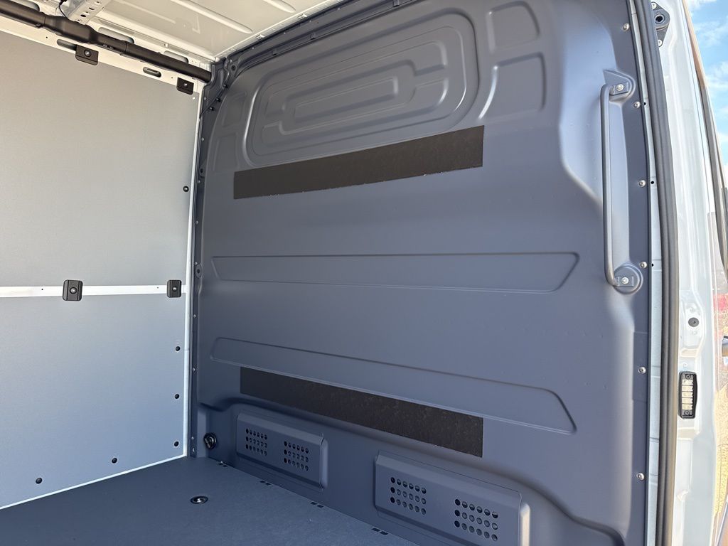 2025 Mercedes-Benz Sprinter 2500 24
