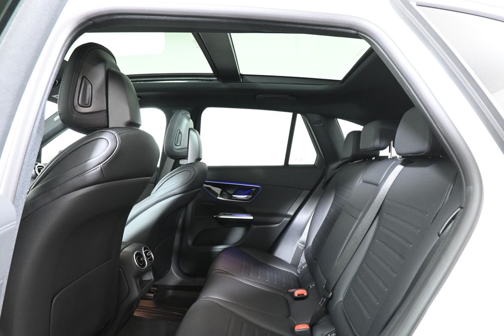 2025 Mercedes-Benz GLC 350 24