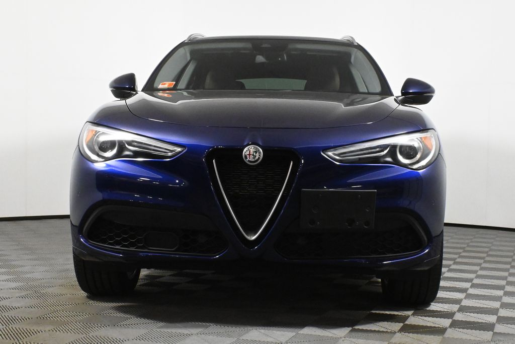 2021 Alfa Romeo Stelvio  11