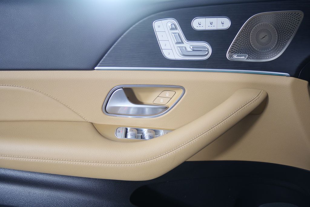 Thumbnail: 2024 Mercedes-Benz GLS - 9