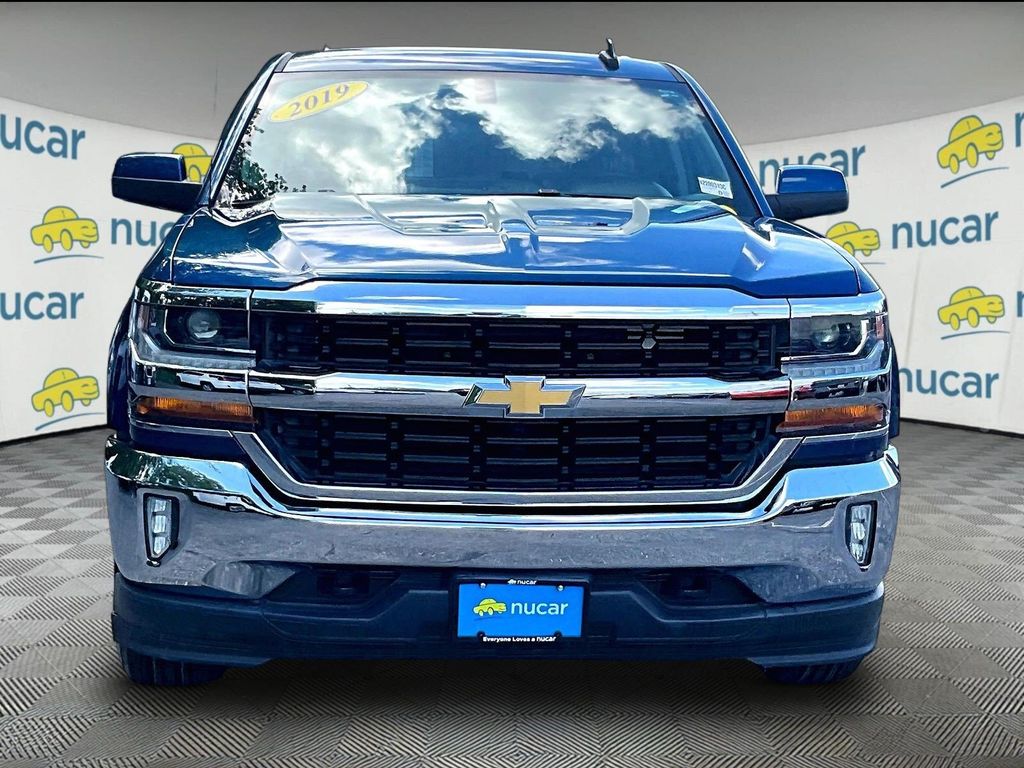 2019 Chevrolet Silverado 1500 LD — photo 2