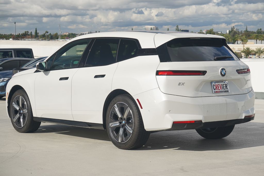 Thumbnail: 2026 BMW iX - 7