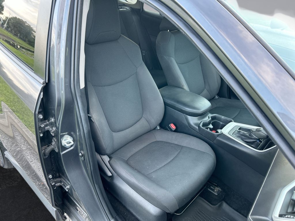 Thumbnail: 2021 Toyota RAV4 - 29