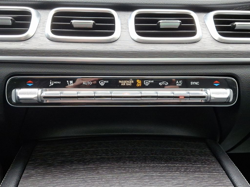 2022 Mercedes-Benz GLS 450 4MATIC 17