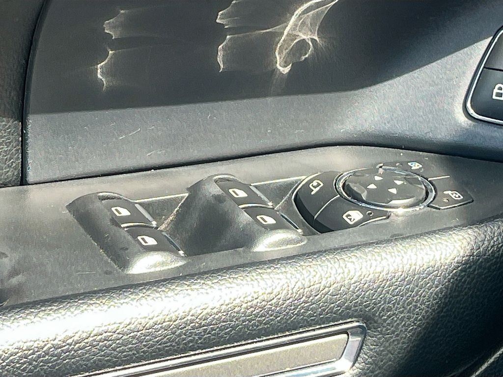 Used 2019 Gray Ford XLT image 18
