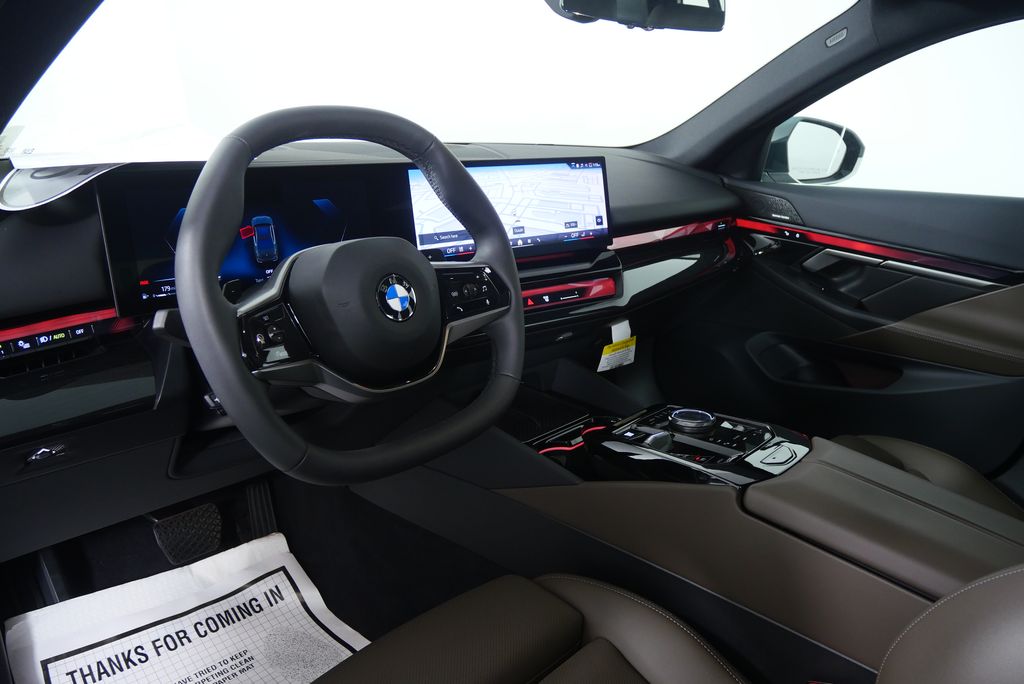 Thumbnail: 2025 BMW 5 Series - 14