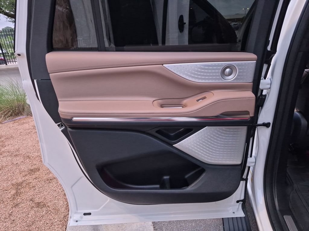 Used Car 2025 Lincoln Navigator L  Black Label For Sale Under $100,000 In Austin, Texas