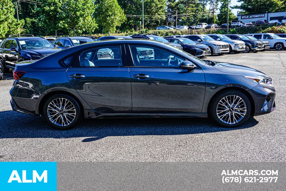 2023 Kia Forte GT-Line photo 3