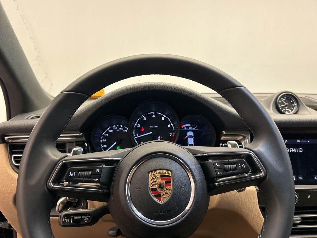 Thumbnail: 2025 Porsche Macan - 13