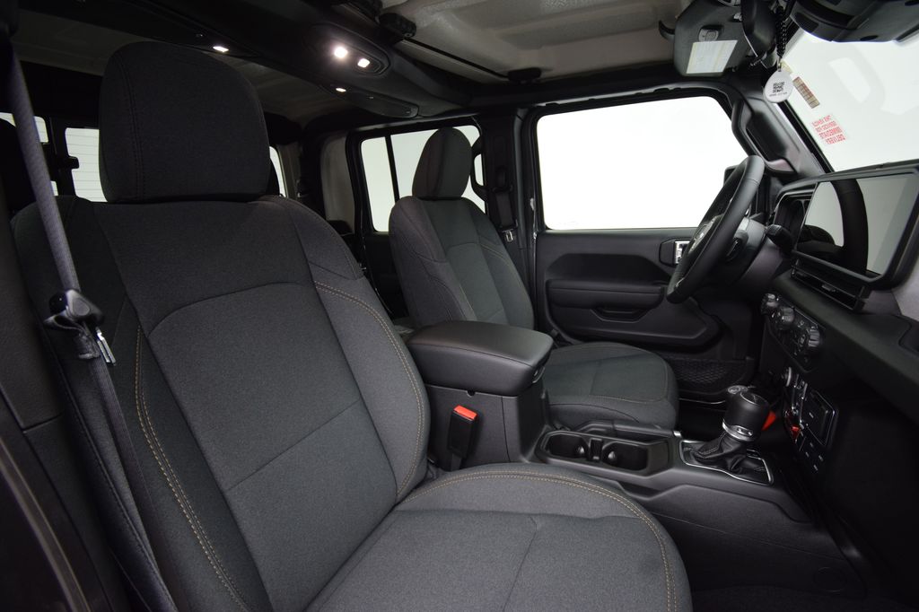 new 2026 Jeep Gladiator car, priced at $47,570