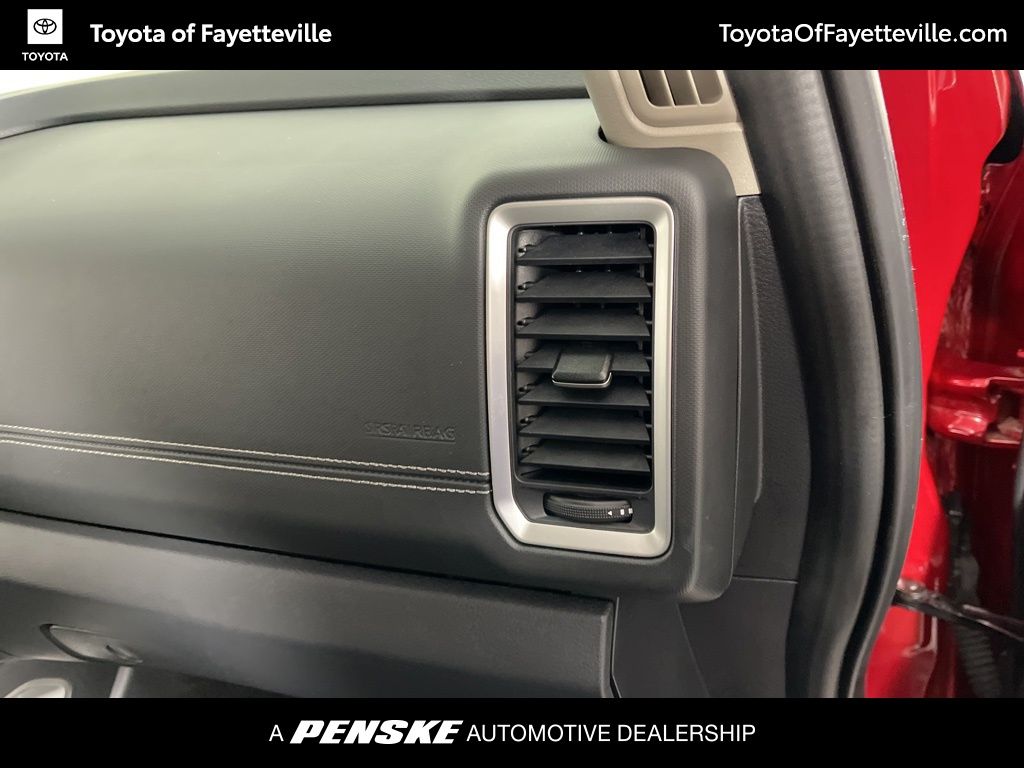 2022 Nissan Frontier SV 17