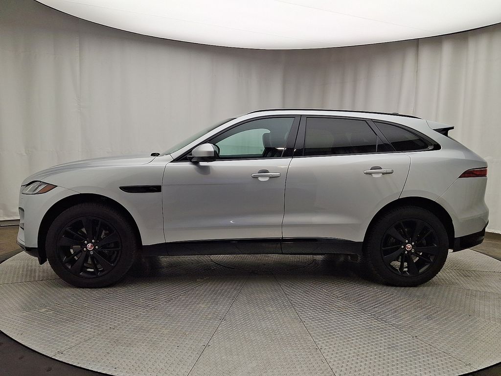 Thumbnail: 2023 Jaguar F-Pace - 7