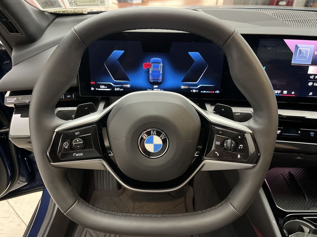 Thumbnail: 2025 BMW 5 Series - 14